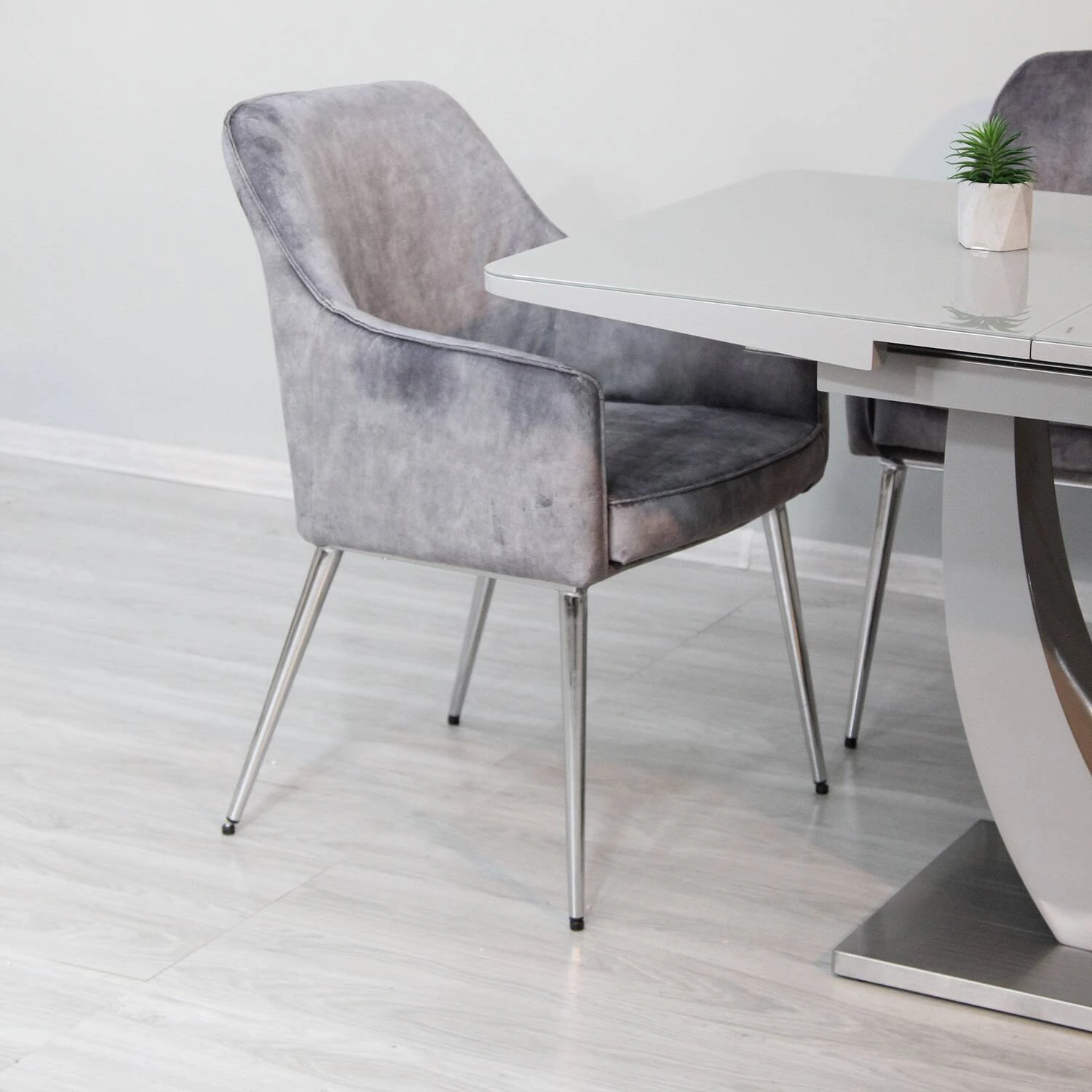Стіл обідній розкладний T-904 Concord light grey gloss 160-200x90x76