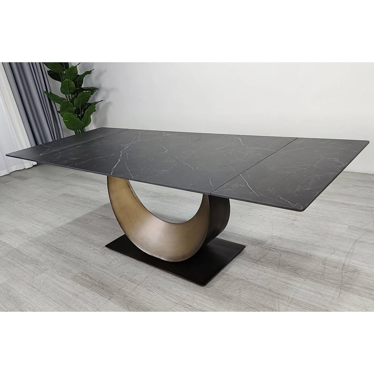 Стіл обідній розкладний Amelia Ceramic 160-240x90x75 чорний матовий/бронзовий (кераміка+метал)