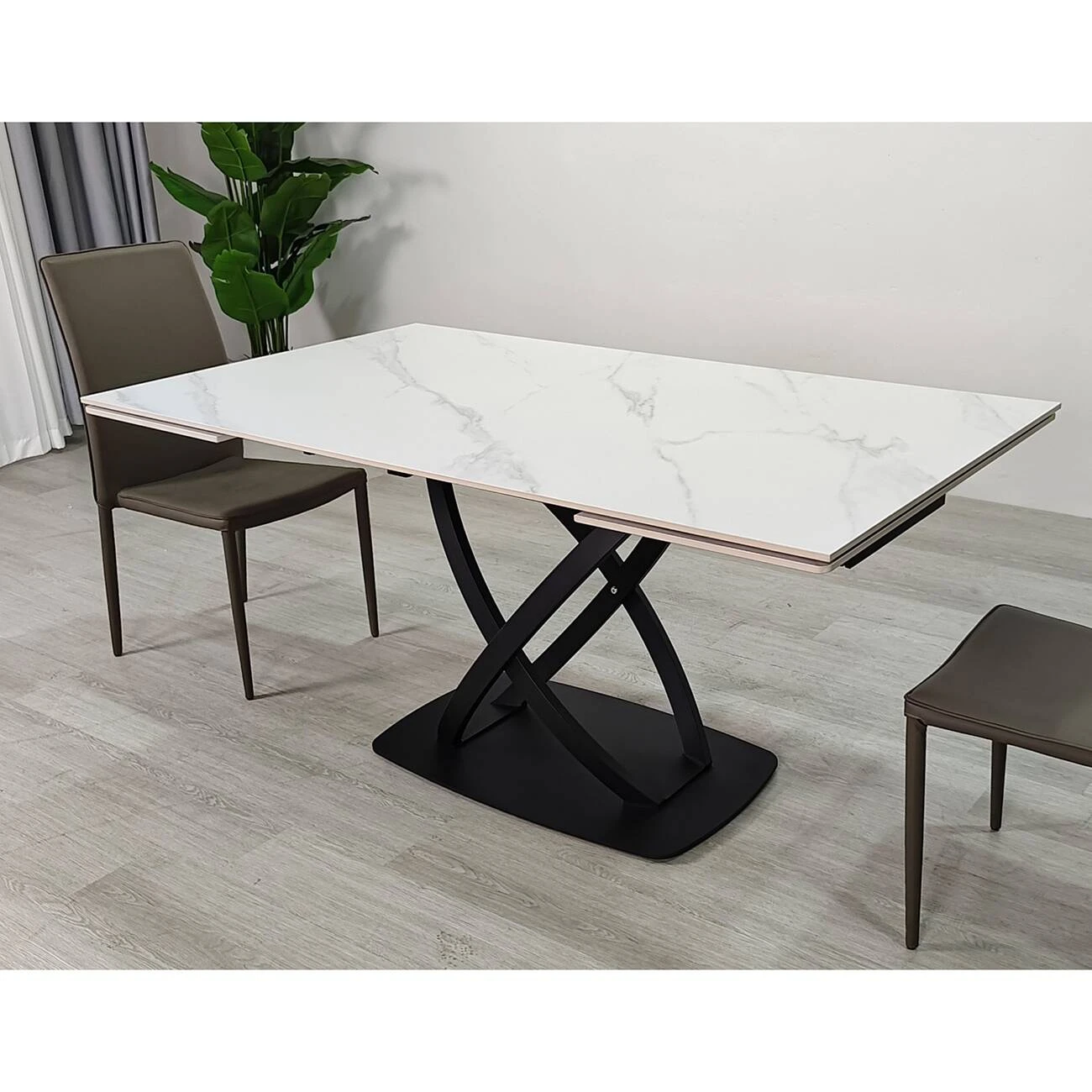 Стіл обідній розкладний Hilda Ceramic 160-240x90x75 білий матовий/чорний (кераміка+метал)
