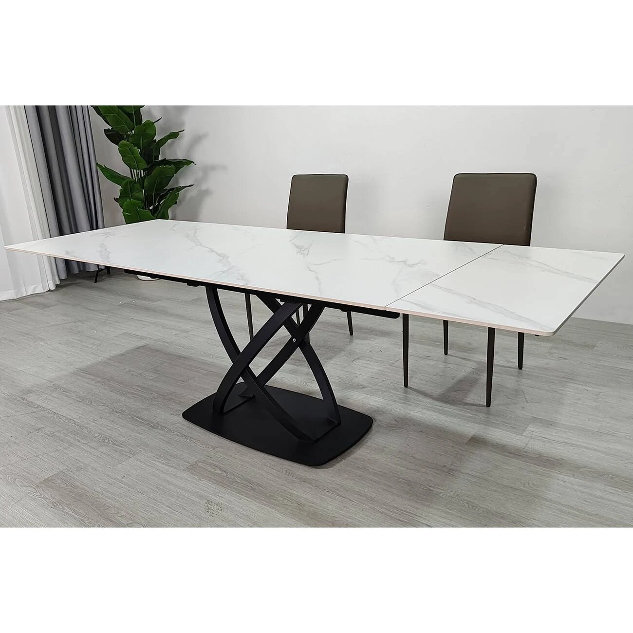 Стіл обідній розкладний Hilda Ceramic 160-240x90x75 білий матовий/чорний (кераміка+метал)