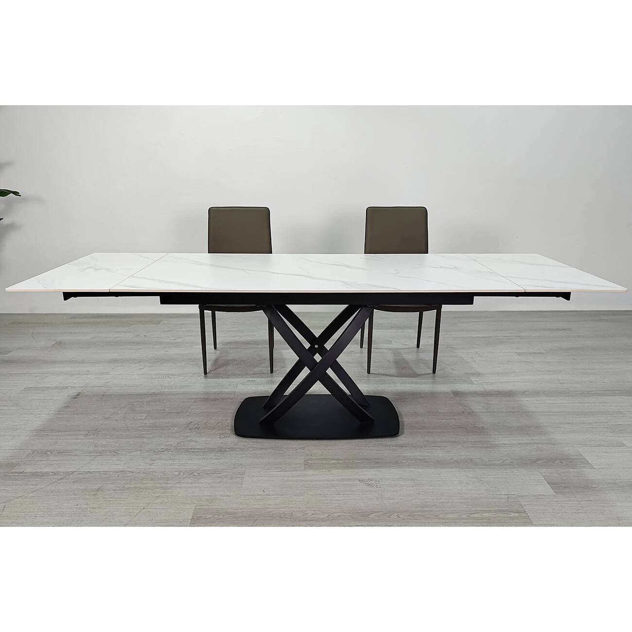 Стіл обідній розкладний Hilda Ceramic 160-240x90x75 білий матовий/чорний (кераміка+метал)