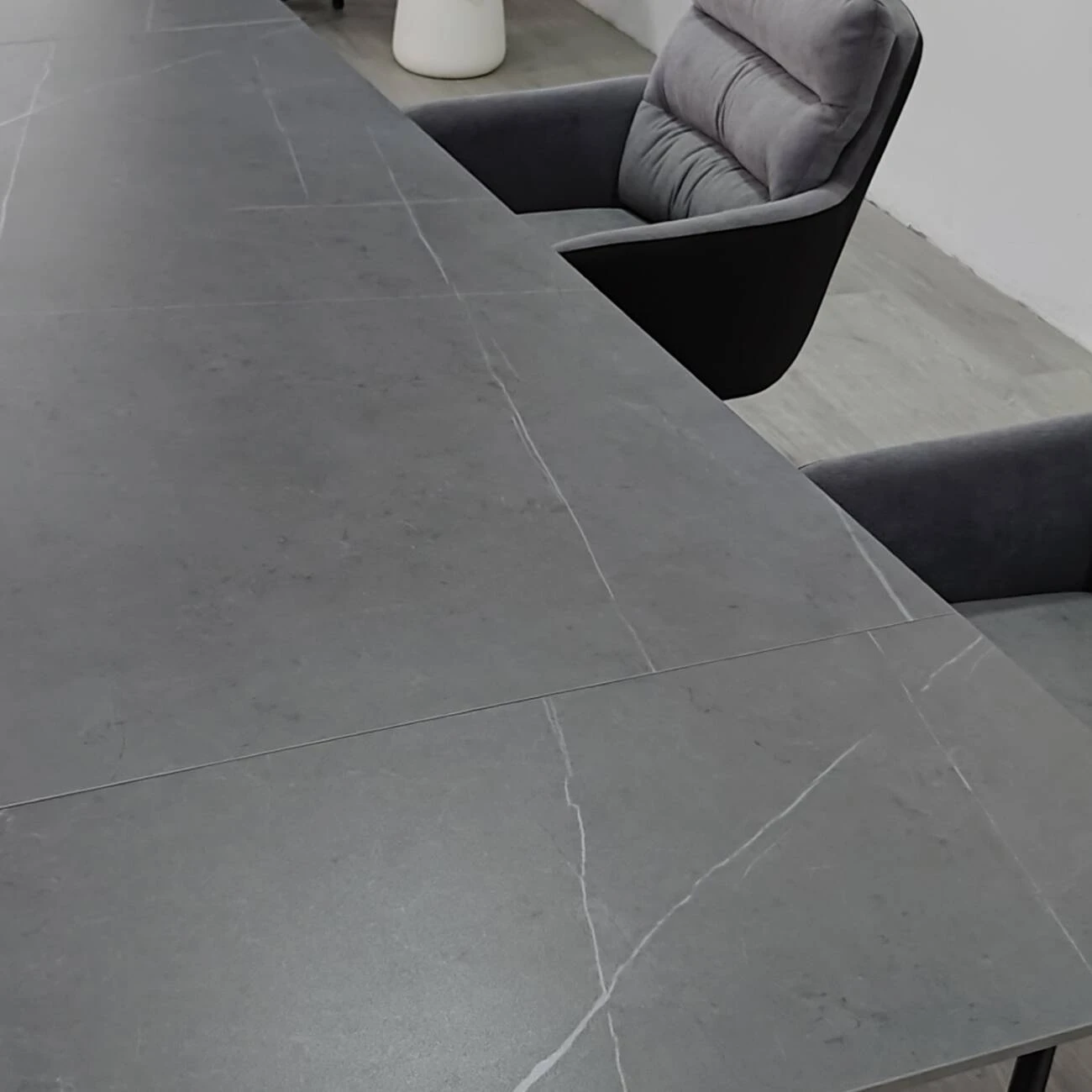 Стіл обідній розкладний Julian Ceramic 160-240x90x75 сірий матовий/чорний (кераміка+метал)