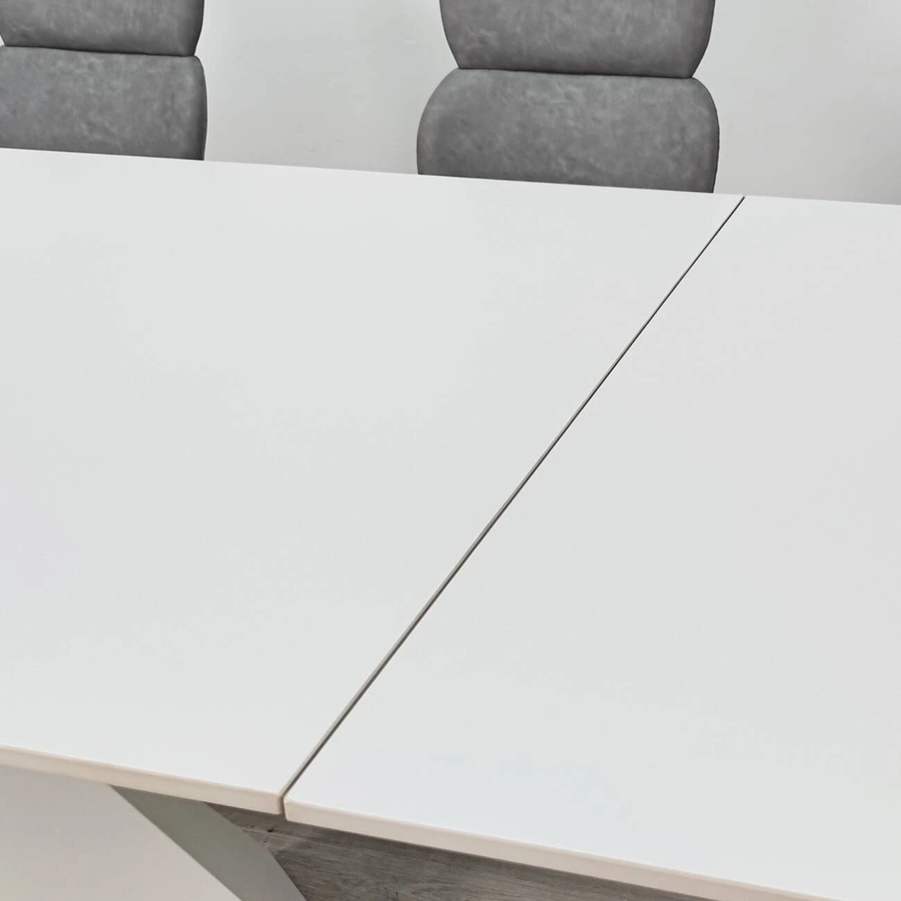 Стіл обідній розкладний Laura Ceramic 160-240x90x75 білий матовий/білий (кераміка+метал)