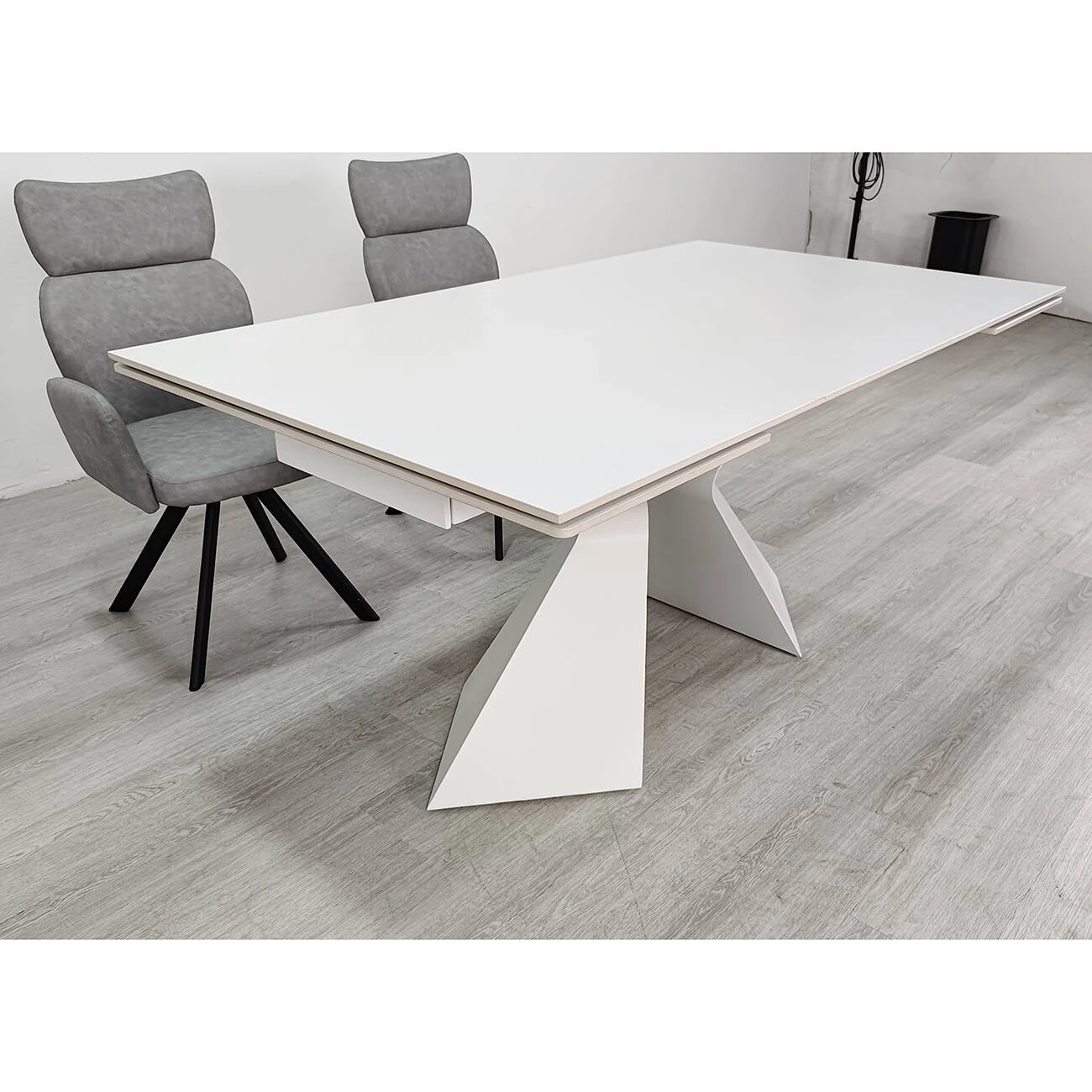 Стіл обідній розкладний Laura Ceramic 160-240x90x75 білий матовий/білий (кераміка+метал)
