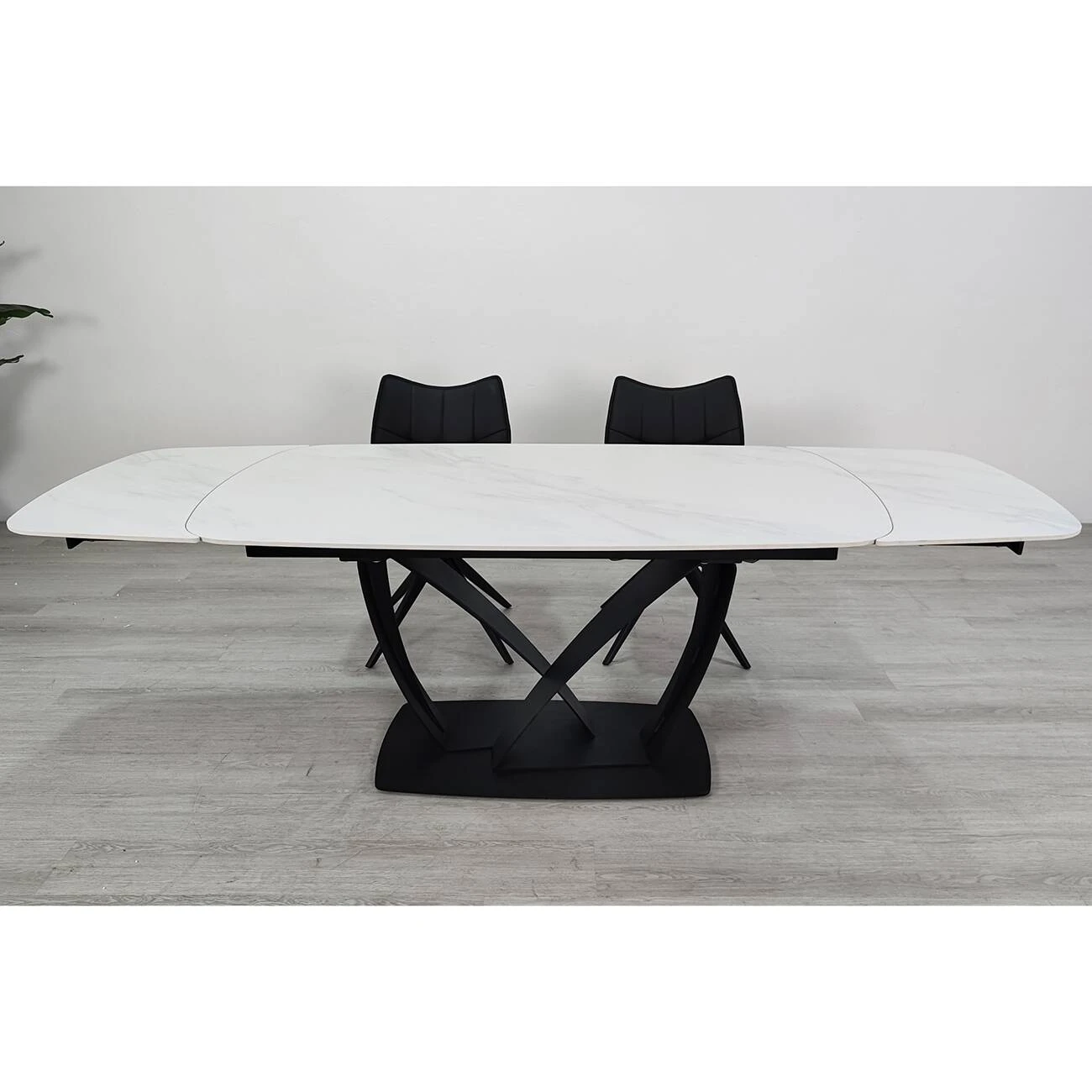Стіл обідній розкладний Tyler Ceramic 160-240x90x75 білий матовий/чорний (кераміка+метал)