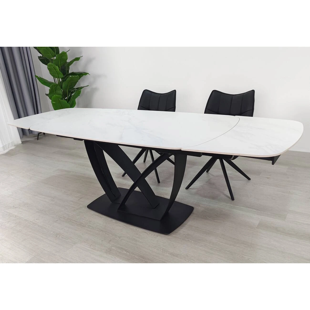 Стіл обідній розкладний Tyler Ceramic 160-240x90x75 білий матовий/чорний (кераміка+метал)