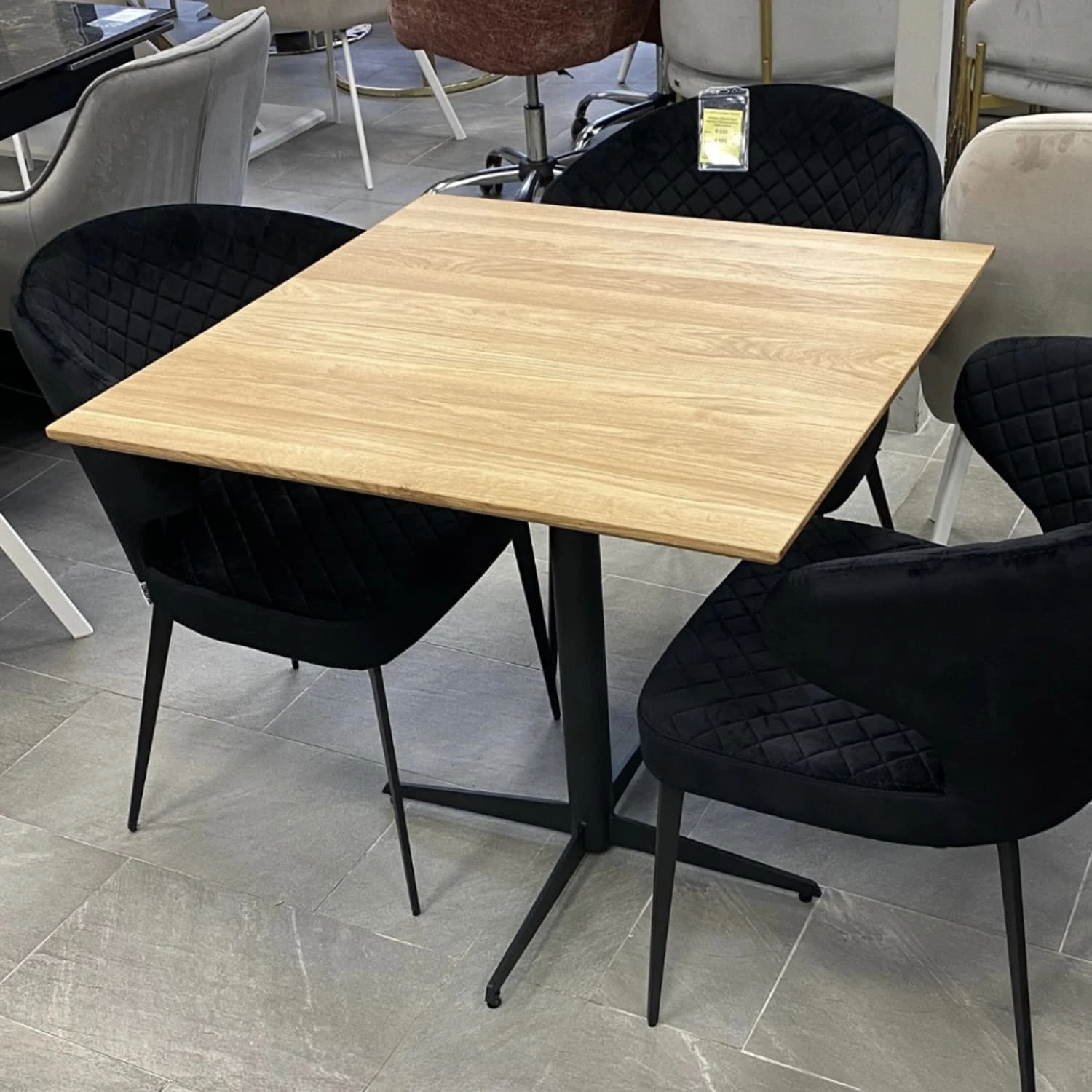 Стіл 80x80x2 натуральний дуб (кут 45) - розпродаж в наявності 1 шт.