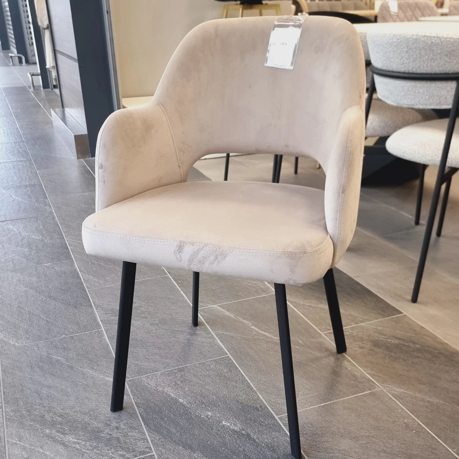Стілець обідній Madera MONTE (OV чорний, Riviera 16) - розпродаж в наявності 1 шт.