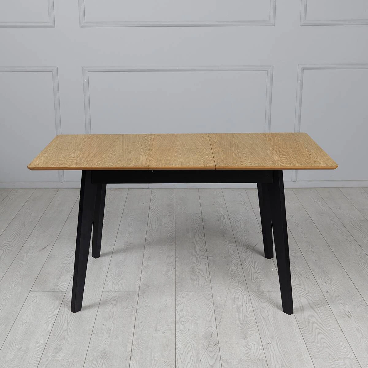 Стіл обідній розкладний Мілан чорний/Black patina 110-140x70x75 (МДФ+дерево)